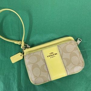 5/$40 SALE Small COACH wristlet